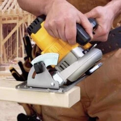 DeWalt 20V MAX Cordless Brushed 4 Tool Combo Kit -Makillta Store 2b12e8b4 c99e 4033 92f6 f3a2377c30a9