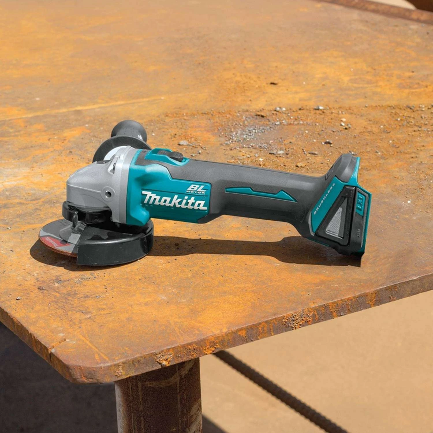 Makita 18V LXT Cordless 5 In. Cut-Off/Angle Grinder Tool Only 5 Makita 18V LXT Cordless 5 In. Cut-Off/Angle Grinder Tool Only - Image 4