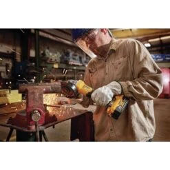 DeWalt 20V Cordless 4-1/2 In. Small Angle Grinder Kit (Battery) -Makillta Store 6ced2fca 039b 40fd 9753 feaa0f95c080
